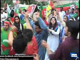 Dunya News - Don't care for weather, we're out to protect sanctity of vote, say PTI's women