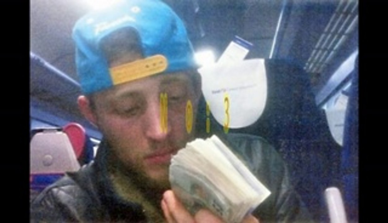 9 Stupid Selfies That Got These People Arrested