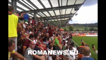 Bad Waltersdorf, i tifosi intonano cori per la Roma prima dell'allenamento