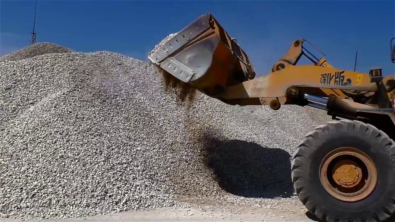 Щебень доломитовый фракция 20 40 мм купить цена с доставкой за куб ...