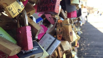 ¿Selfies en lugar de “candados del amor”?