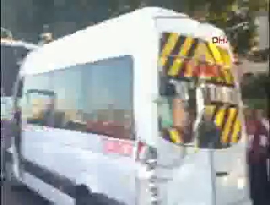 Otobüsün içi kan gölüne döndü! I www.halkinhaberisi.com