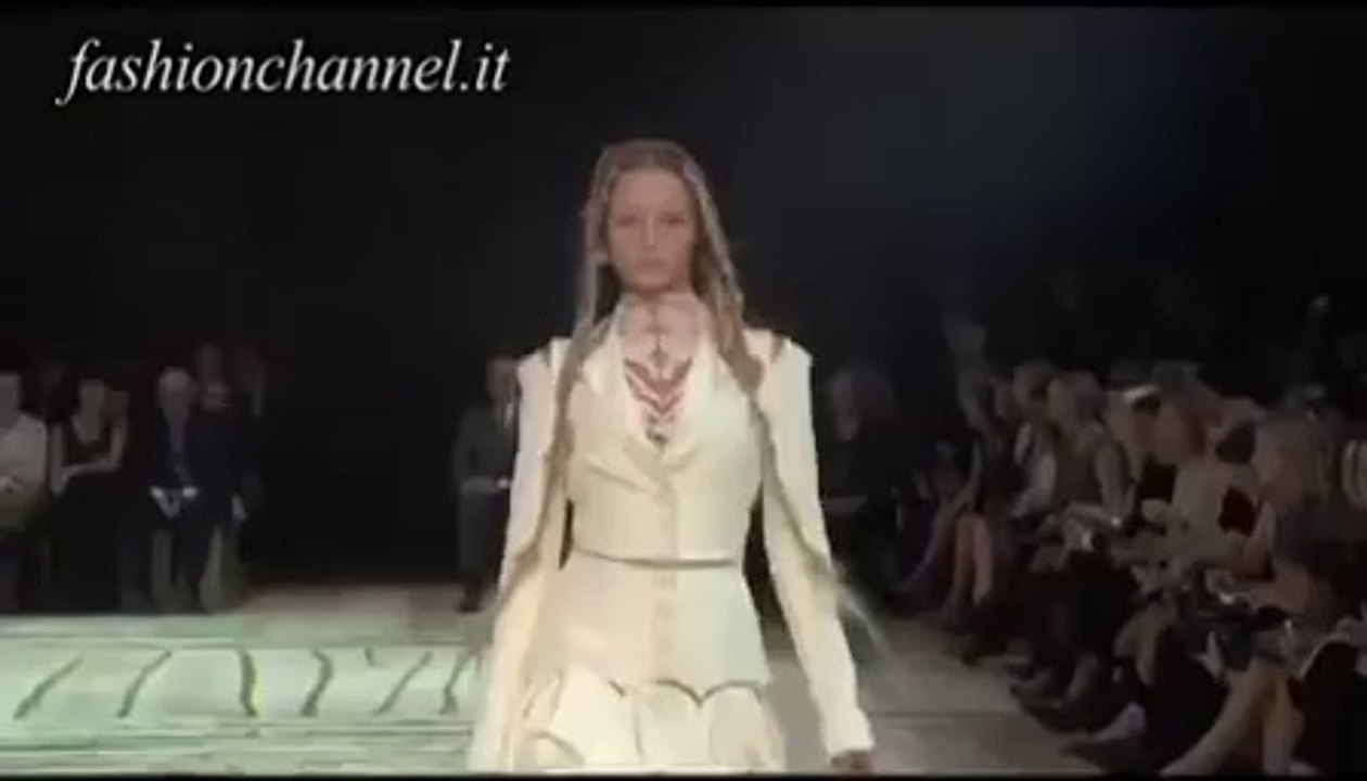 "Alexander McQueen" Spring Summer 2011 Paris 1...