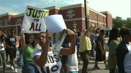 Policía mata a joven negro en EEUU