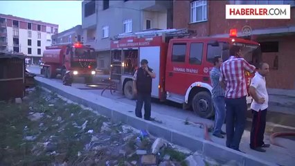 Avcılar'da çıkan yangında palet deposu kül oldu -