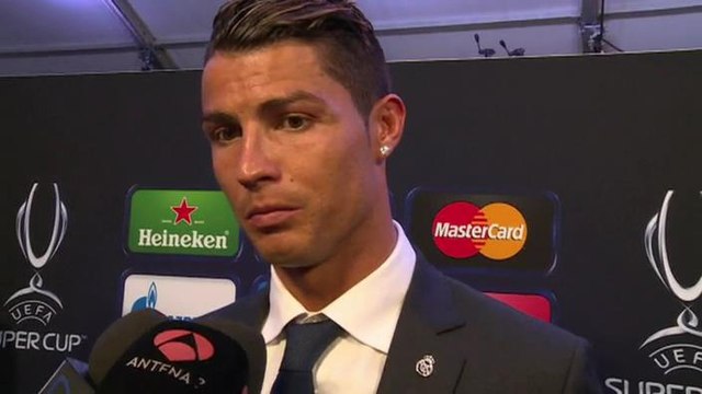 Cristiano Ronaldo, Gareth Bale & Carlo Ancelotti Reactions After Super Cup Win
