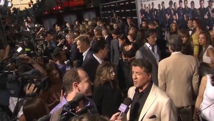 Gibson, Schwarzenegger, Lundgren reach to Robin Williams death