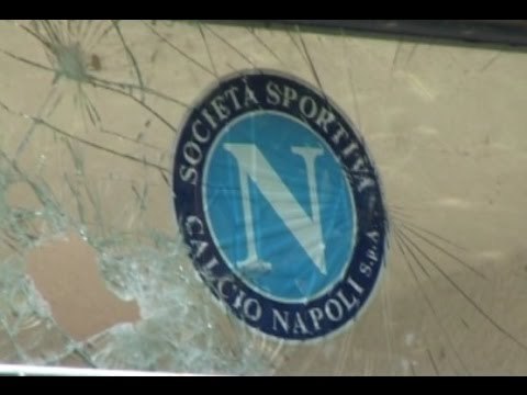 Napoli - L'ex centro sportivo di Soccavo in preda al degrado -live- (11.08.14)