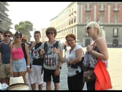 Napoli - I turisti elogiano la città (11.08.14)