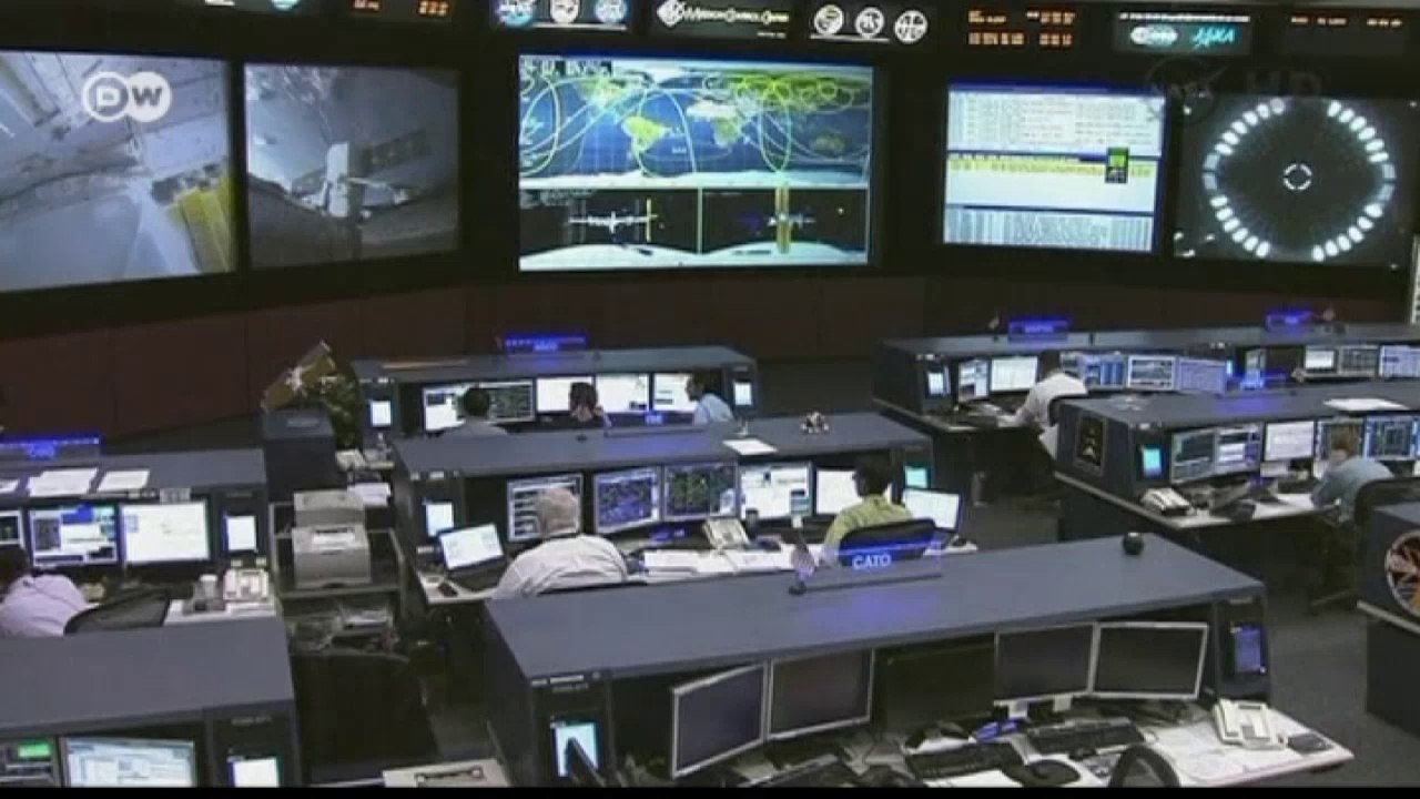 Raumtransporter bereit zum andocken an iss | journal