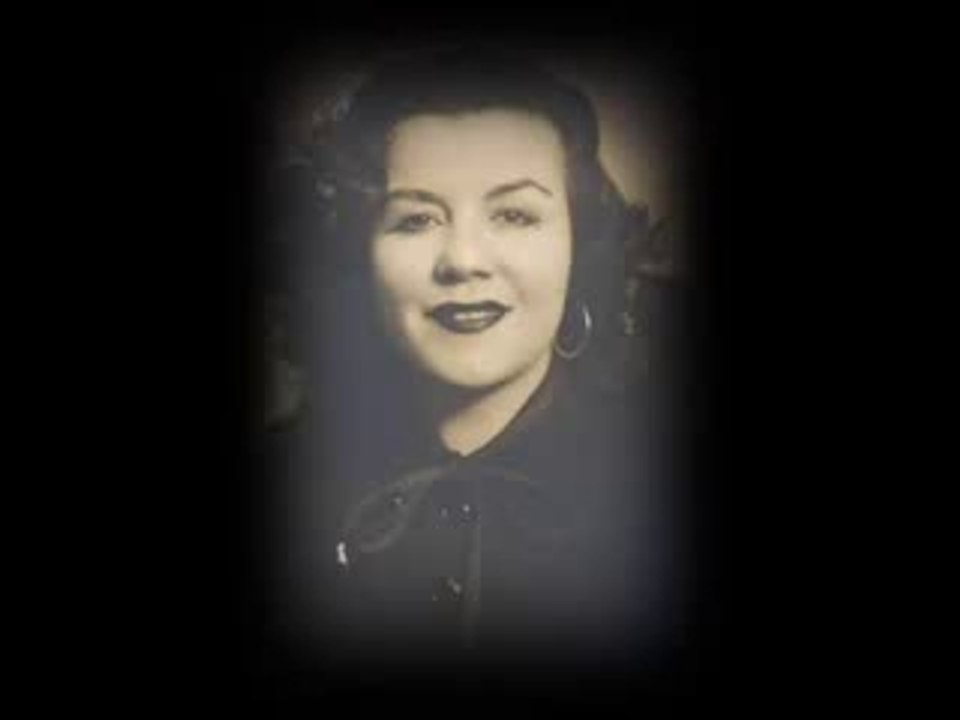 Hamiyet Yüceses - Bakmıyor çeşm-i siyah feryâde