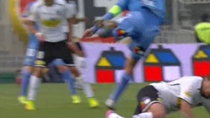 Stunning long range strike from Leal