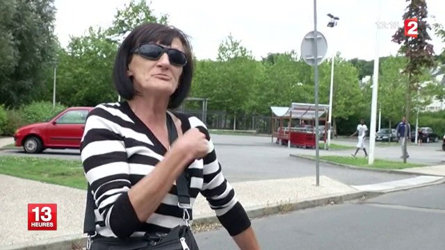 Un homme rackette une femme aveugle en menaçant de tuer son chien