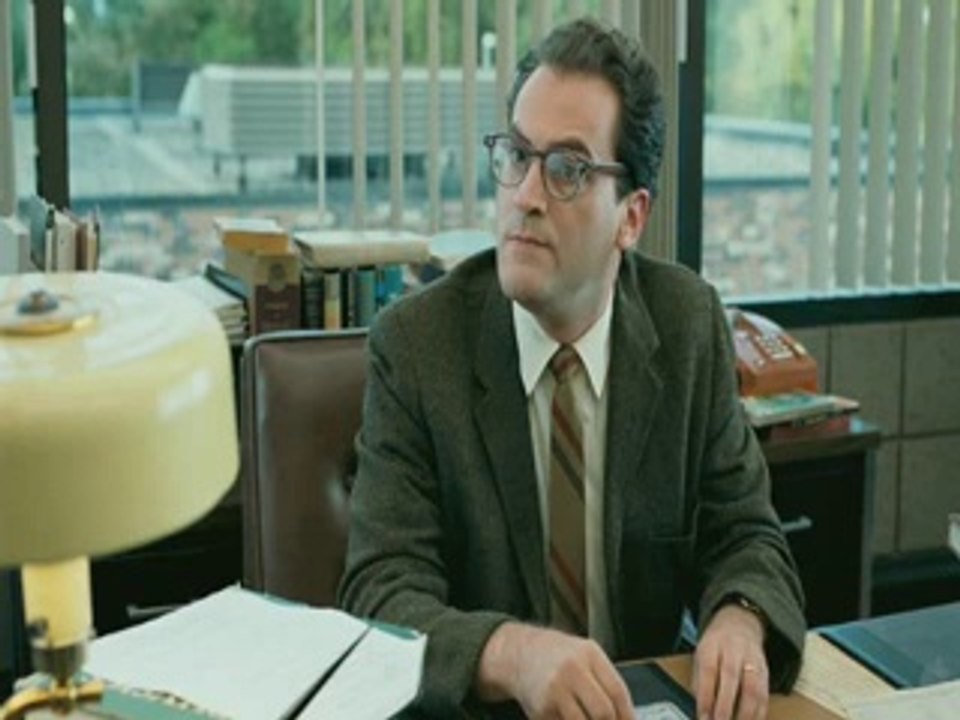 Ciddi Bir Adam - Fragman