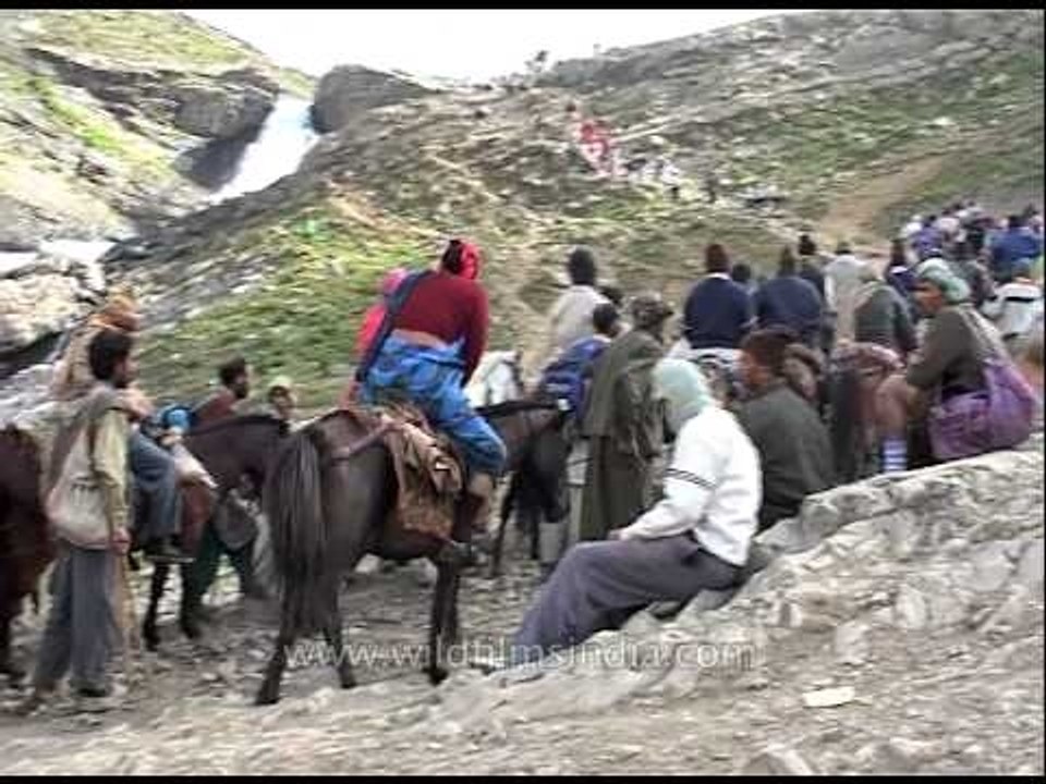 Amarnath pilgrims en route the holy shrine