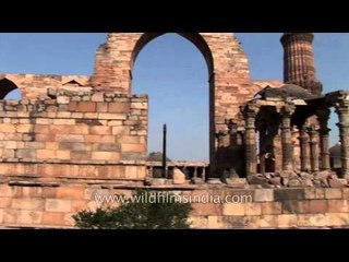 Qutub complex with famous iron pillar that does not rust - Delhi