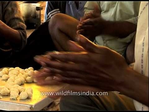 Men preparing snacks for pilgrims during Amarnath Yatra