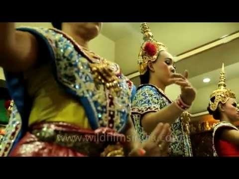 Thai dancers performing at Erawan Shrine - Bangkok, Thailand