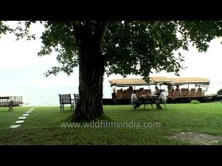 Download Video: Boat ride on the backwaters of Alleppey