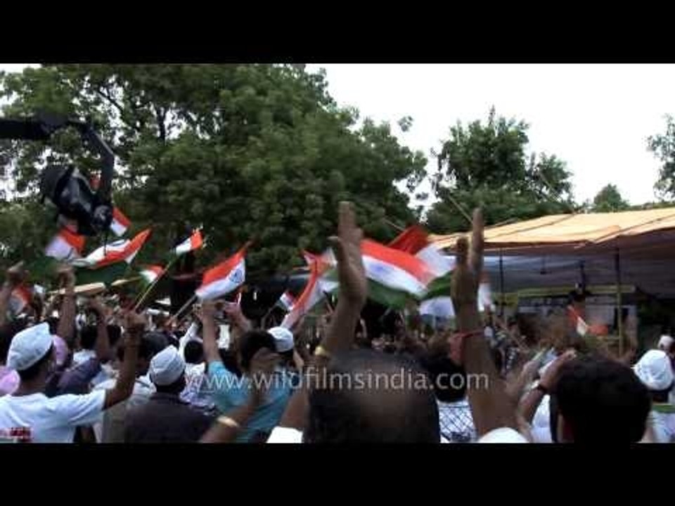 India supports Anna