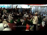 Qawwals sing 'Dama dam mast kalandar' at Nizamuddin Dargah in Delhi