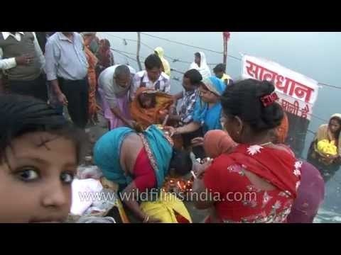 Devotees get ready with offerings: Chhath Puja in Delhi