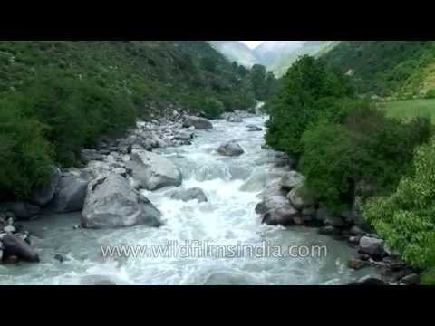 Peaks around Hata as seen on Har-ki-dun trekking route