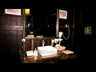 Modern style bathroom of Tree House Hideaway