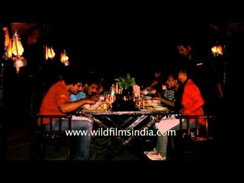 Bush dinner at Kings Lodge in Bandhavgarh