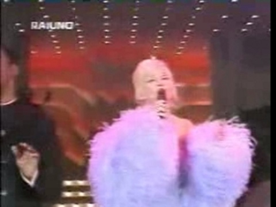 take a bow madonna live at sanremo 1995