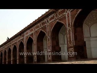 Arch on the exterior of Humayun's Tomb