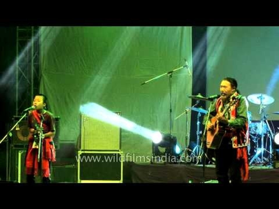 Guru Rewben Mashangva performing with his son Saka