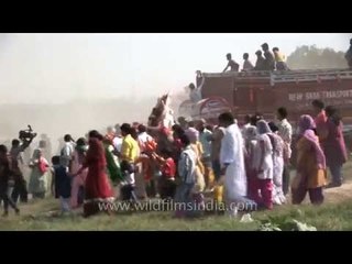 Ganesh idols on the way for immersion at Yamuna river, Delhi