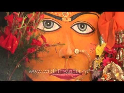 Devotees offering prayer at Naina Devi Temple, Uttarakhand