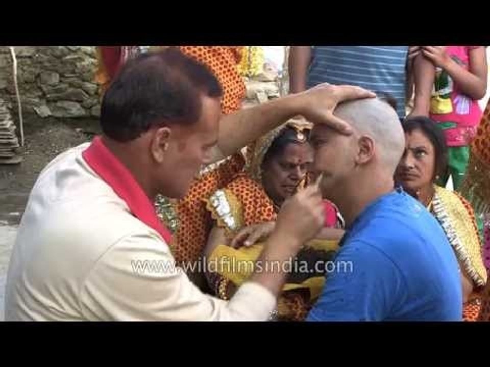 Kumaoni groom's brother gets his head shaved : Pre-wedding rituals