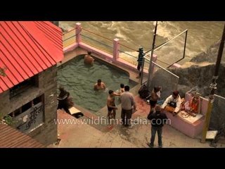 Tapt kund - Himalayan hot water sulphur spring at Badrinath