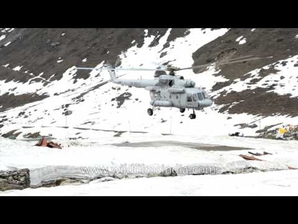 IAF rescue helicopter landing at Kedarnath