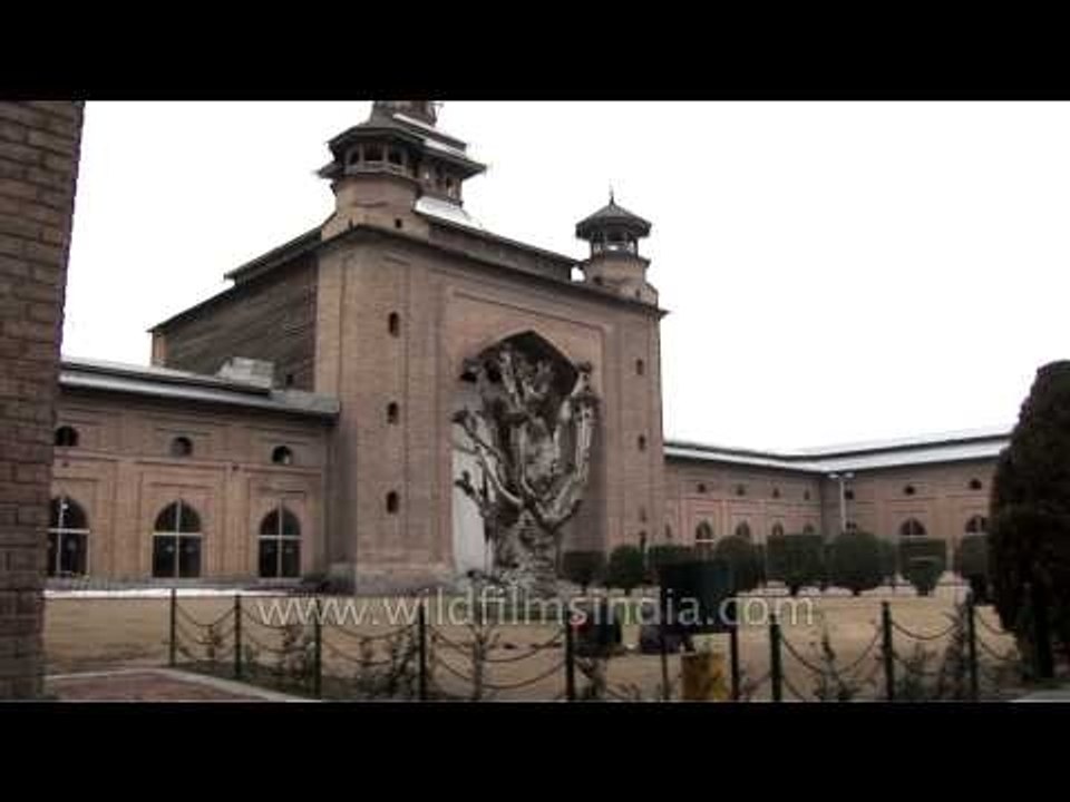 Jamia Masjid in Srinagar