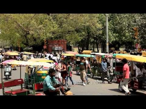Traffic around Red Fort and Shri Digambar Jain Lal Mandir