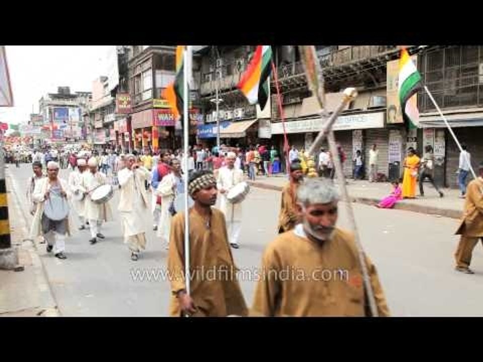 Mass procession marked the festival of Mahavir Jayanti
