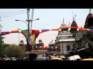 Road heading towards Red Fort