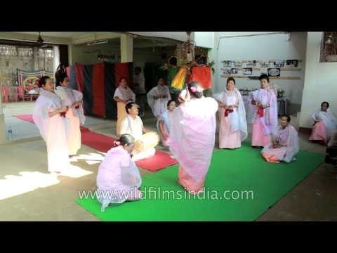 Manipuri folks singing devotional songs: Holi Pala