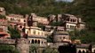 Neemrana Fort Palace : A magnificent 15th century palace