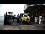Ferry carrying buses and people in Kochi