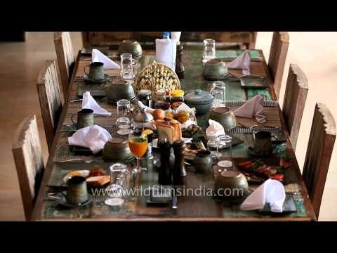 Denwa Backwater Escape lodge dining area