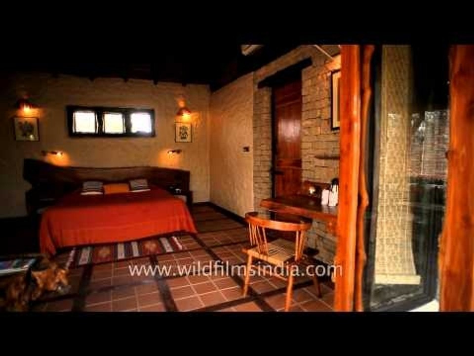 Kanha Earth Lodge - structures built with natural materials