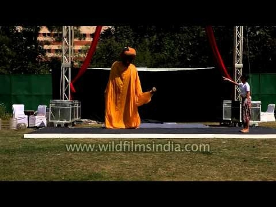 Performance filled with romance by Kalakar trust