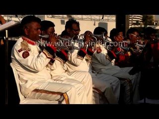 'Ye shaam mastani' by Indian police band