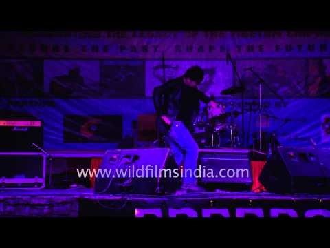 Tibetan singer - Lobsang performing at Tibetan Freedom Concert