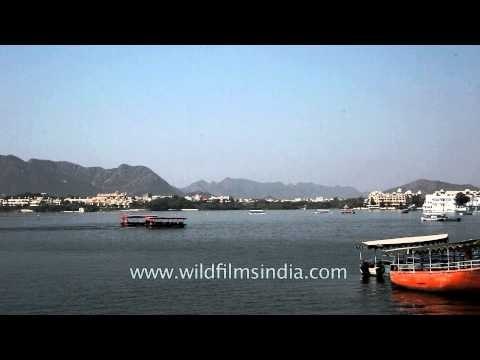 Memorable ride through the Pichola lake - Udaipur